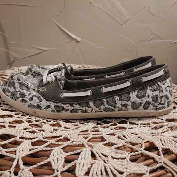 Unrated Gray Leopard Sequins Loafers Flats Shoes - Picture 4 of 8